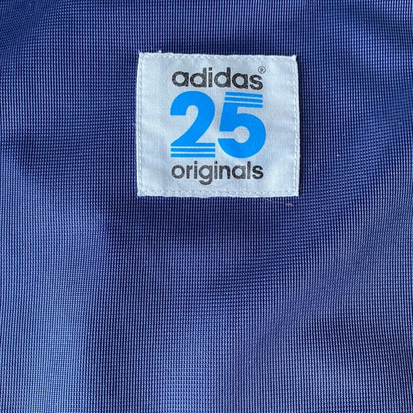 Adidas 25 original women’s top - Picture 2 of 4